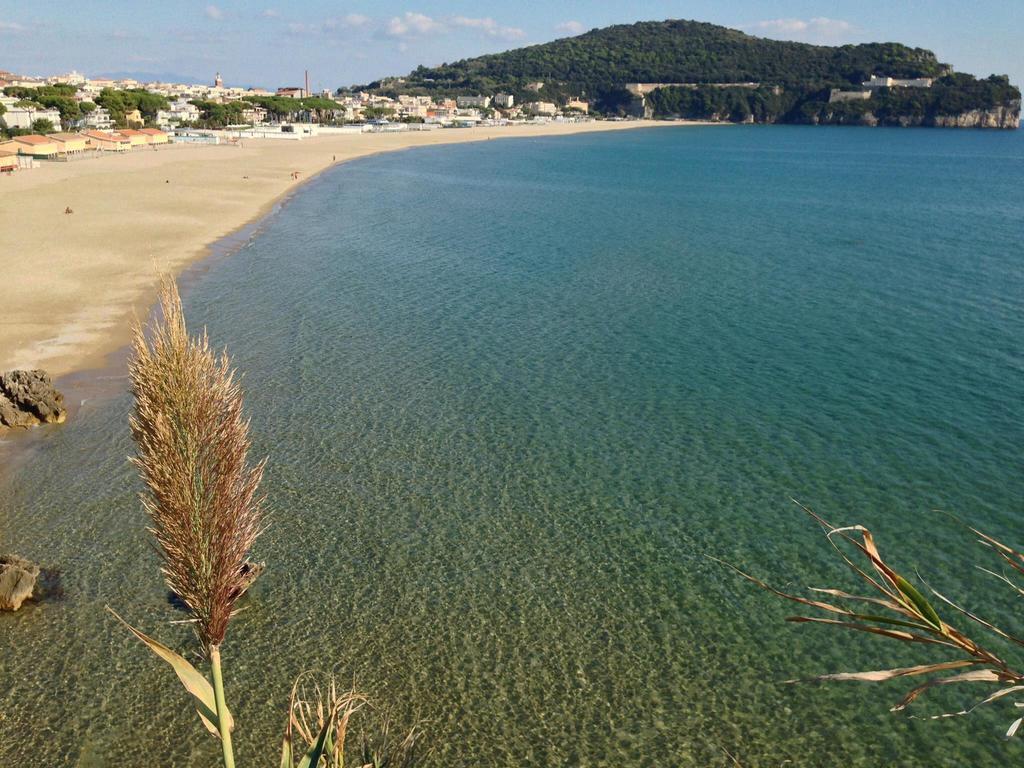 Relais Serapo Гаета Екстериор снимка