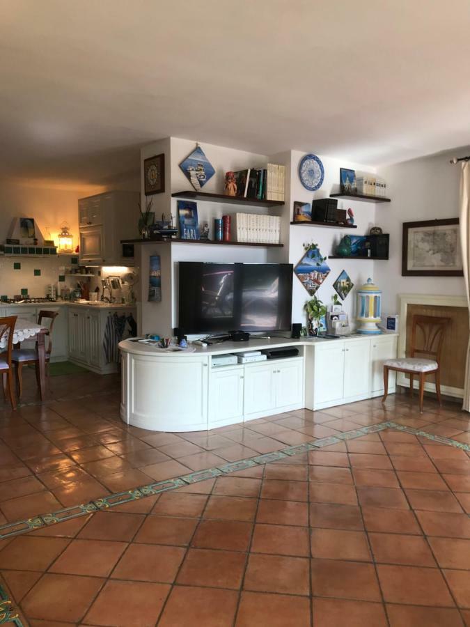 Relais Serapo Гаета Екстериор снимка